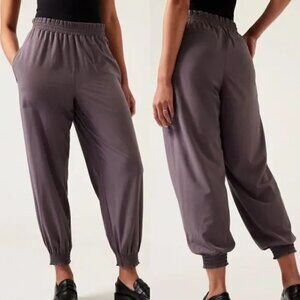 NEW Athleta Savannah Jogger Womens Size 8 Dusk Violet Pants Purple High Rise